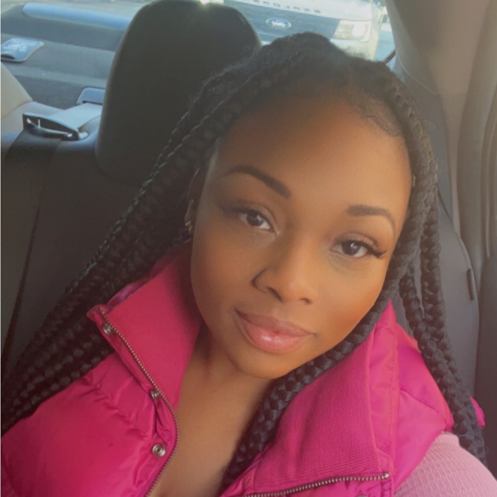 My name is Jessica. Im a RN born and raised in Brooklyn,NY selling trendy sh*t!